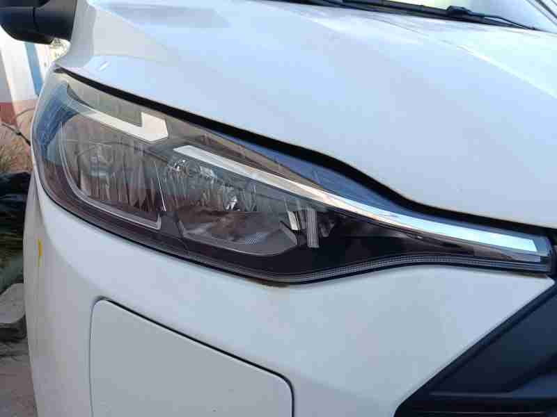 Recambio de faro derecho para ford transit custom 2.5 phev 9 plazas (nxn) referencia OEM IAM PZ3113E014AD / 2786916  
