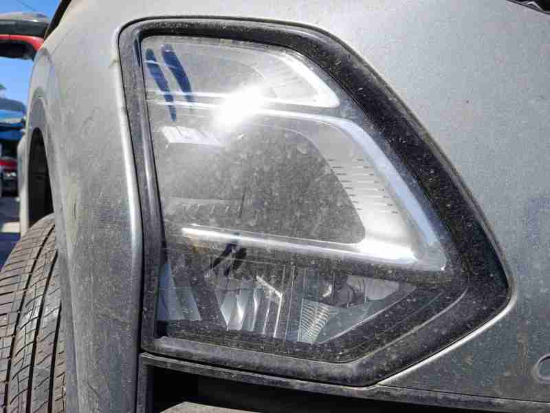 Recambio de faro derecho para omoda 5 1.6 tgdi 186 cv referencia OEM IAM 605000606AA  