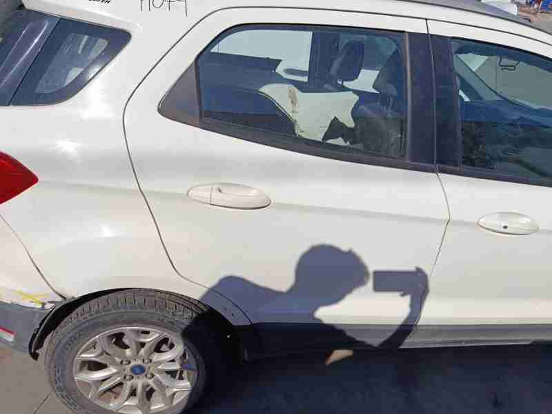 Recambio de puerta trasera derecha para ford ecosport 1.5 ti referencia OEM IAM 2405090  