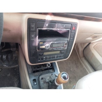 seat alhambra (7v9) del año 2001