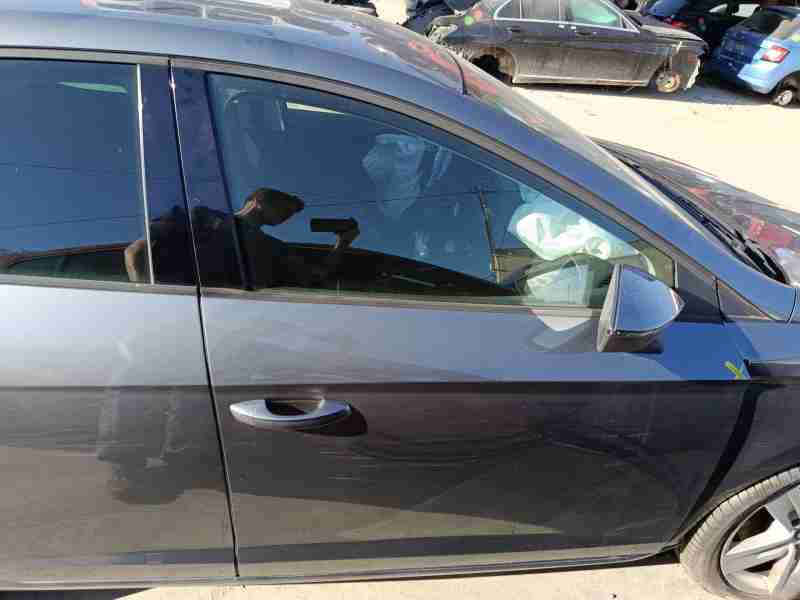 Recambio de puerta delantera derecha para seat leon (5f1) 2.0 tdi referencia OEM IAM 5F4831056A  