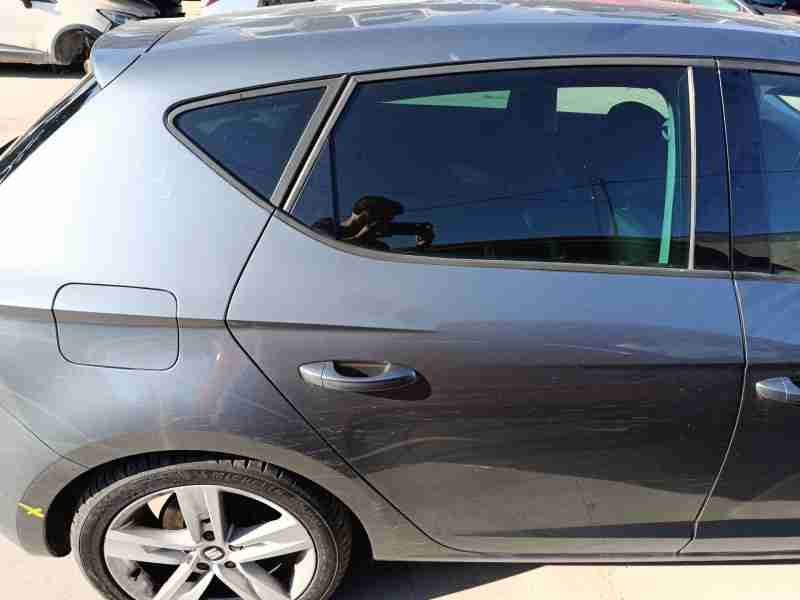 Recambio de puerta trasera derecha para seat leon (5f1) 2.0 tdi referencia OEM IAM 5F4833056  