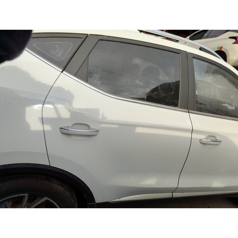 Recambio de puerta trasera derecha para mg zs luxury referencia OEM IAM 10322168  