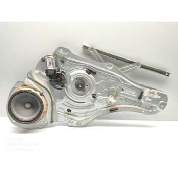 ELEVALUNAS DELANTERO DERECHO 824803U020 