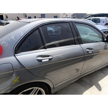 PUERTA TRASERA DERECHA A2047300205 