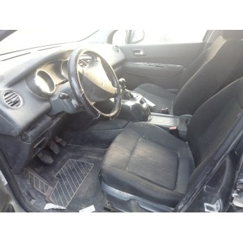 peugeot 5008 del año 2010