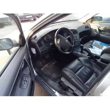 volvo v70 familiar del año 2004