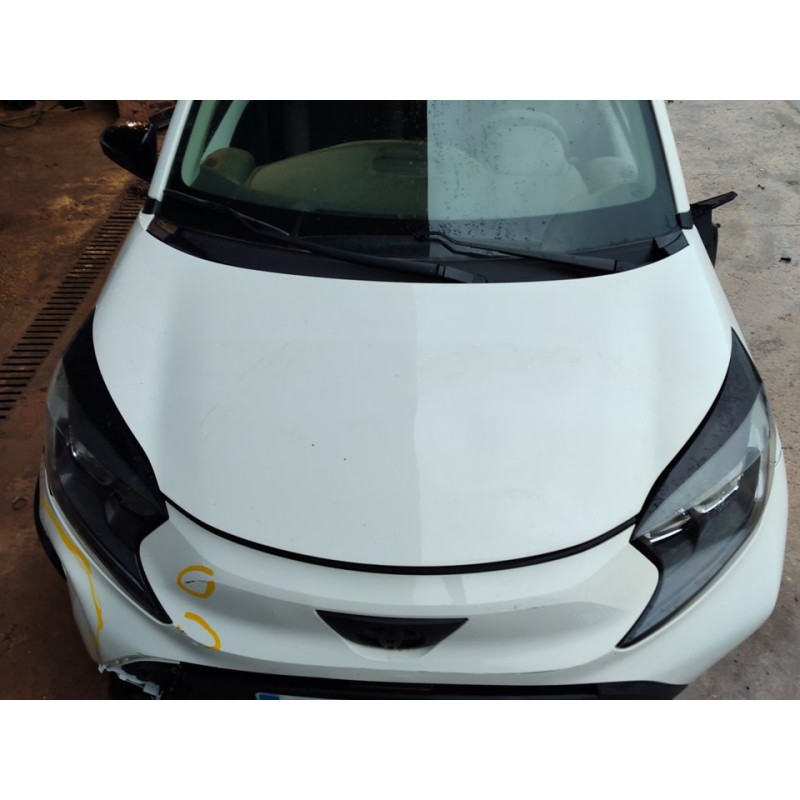Recambio de capo para toyota aygo x chic referencia OEM IAM 533010H100  