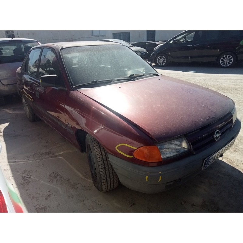opel astra f berlina del año 1992