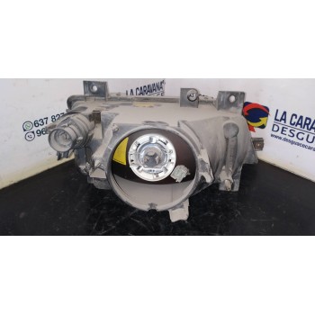 Recambio de faro izquierdo para peugeot 405 berlina referencia OEM IAM 0301032101  