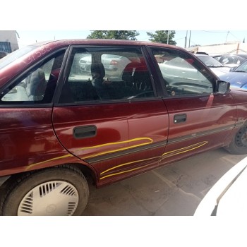 opel astra f berlina del año 1992