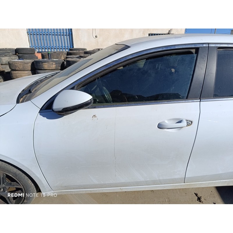 Recambio de puerta delantera izquierda para kia ceed drive referencia OEM IAM 76003J7000  
