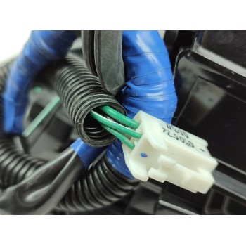 Recambio de piloto trasero derecho para toyota rav4 hybrid 4x2 advance referencia OEM IAM 8155042230  