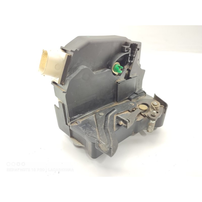 Recambio de cerradura puerta delantera izquierda para land rover range rover (lm) td6 hse referencia OEM IAM CWC000091  