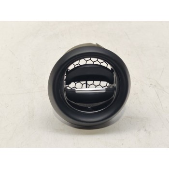 Recambio de rejilla aireadora para renault captur life referencia OEM IAM 687608143R  