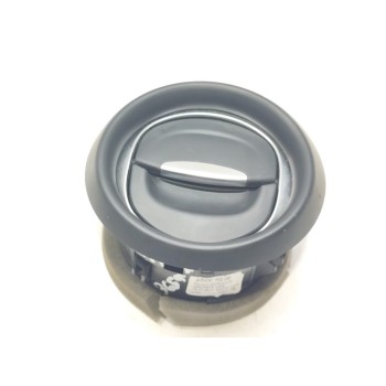 Recambio de rejilla aireadora para renault captur life referencia OEM IAM 687608143R  