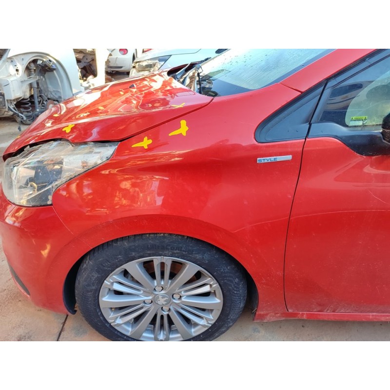 Recambio de aleta delantera izquierda para peugeot 208 style referencia OEM IAM 9672994980  