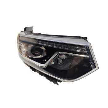 Recambio de faro derecho para ssangyong tivoli grand limited 4x2 referencia OEM IAM ZGM92101080  