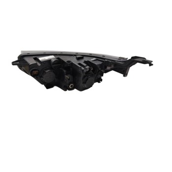 Recambio de faro derecho para ssangyong tivoli grand limited 4x2 referencia OEM IAM ZGM92101080  