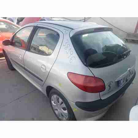PEUGEOT 206 BERLINA