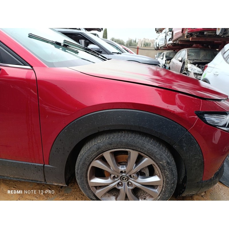 Recambio de aleta delantera derecha para mazda cx-30 basis 2wd referencia OEM IAM DGY952100  