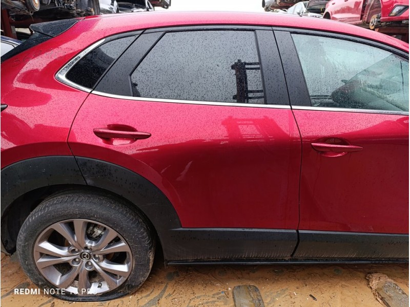 Recambio de puerta trasera derecha para mazda cx-30 basis 2wd referencia OEM IAM DAY27202X  