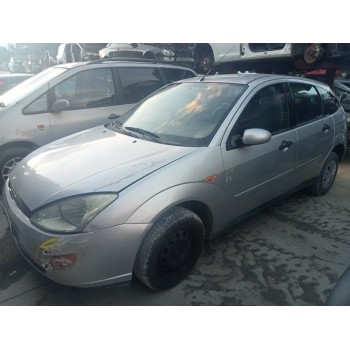 ford focus berlina (cak) del año 2000