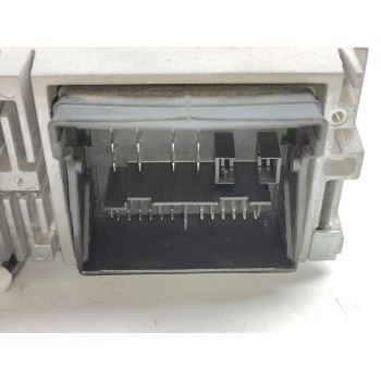 Recambio de pantalla multifuncion para peugeot partner kombi active referencia OEM IAM 9817704680  