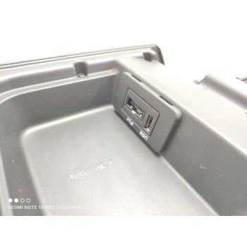 Recambio de apoyabrazos central para land rover range rover sport v6 td hse referencia OEM IAM AH32045A36B  