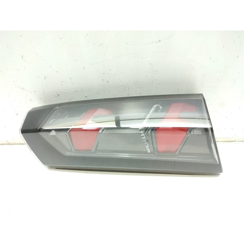 Recambio de piloto trasero izquierdo interior para peugeot 2008 (p1) allure referencia OEM IAM 9825957580  