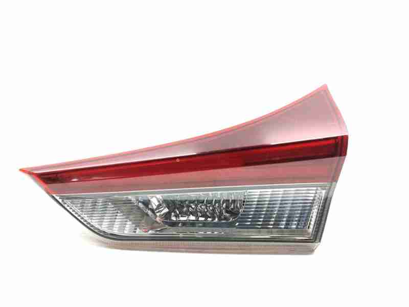 Recambio de piloto trasero derecho interior para toyota auris hybrid active business plus referencia OEM IAM 8158102830  