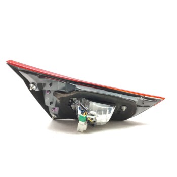 Recambio de piloto trasero derecho interior para toyota auris hybrid active business plus referencia OEM IAM 8158102830  