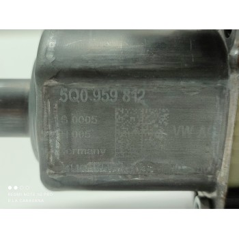 Recambio de motor elevalunas trasero derecho para volkswagen golf vii lim. gtd bluemotion referencia OEM IAM 5Q0959812  