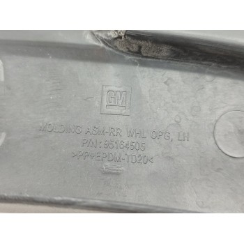 Recambio de aletin trasero izquierdo para opel mokka edition ecoflex referencia OEM IAM 95164505  