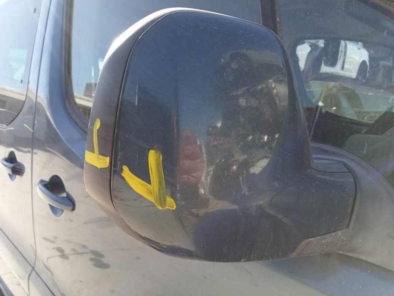 Recambio de retrovisor derecho para citroën berlingo station wagon sx multispace referencia OEM IAM 8153TT  