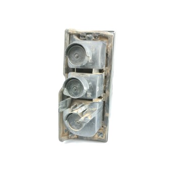 Recambio de piloto trasero derecho para daihatsu rocky referencia OEM IAM 22051459  