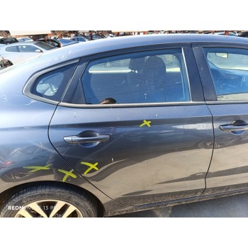 Recambio de puerta trasera derecha para hyundai i30 fastback style referencia OEM IAM 77004G4700  