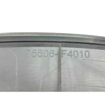 Recambio de aletin trasero izquierdo para toyota c-hr hybrid active referencia OEM IAM 75606F4010  