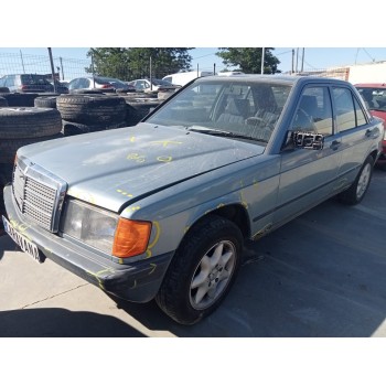 mercedes-benz clase c (w201) berlina del año 1984