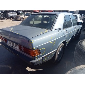 mercedes-benz clase c (w201) berlina del año 1984