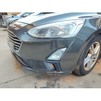 Recambio de paragolpes delantero para ford focus trend edition referencia OEM IAM 2202281  