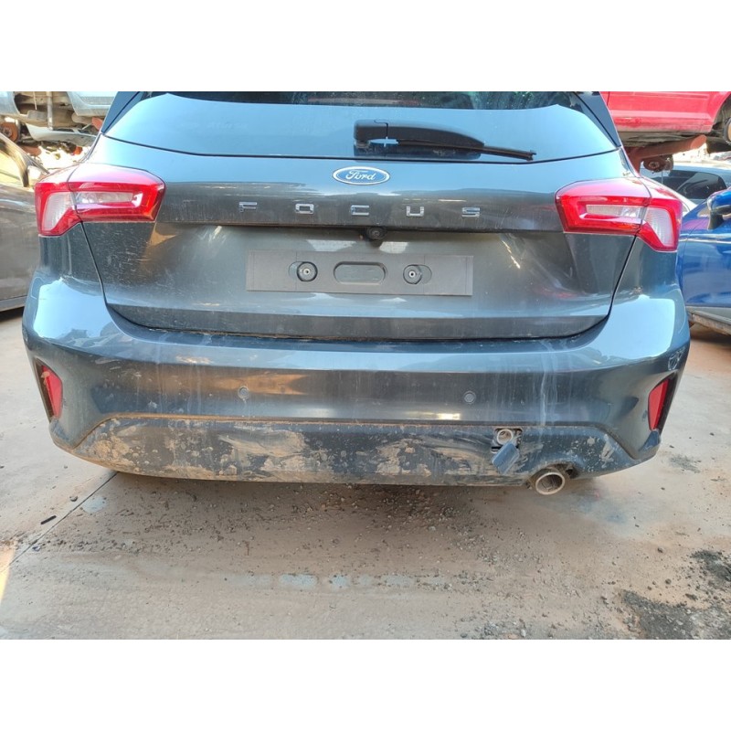 Recambio de paragolpes trasero para ford focus trend edition referencia OEM IAM 2516296  