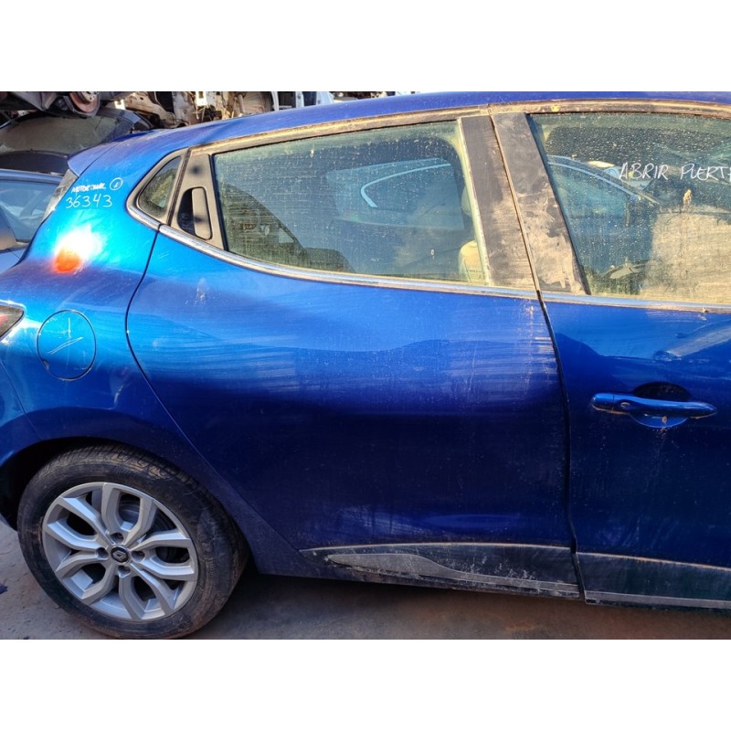 Recambio de puerta trasera derecha para renault clio iv limited referencia OEM IAM 821008626R  