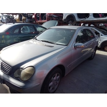 mercedes-benz clase c (w203) berlina del año 2002