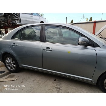 toyota avensis berlina (t25) del año 2007