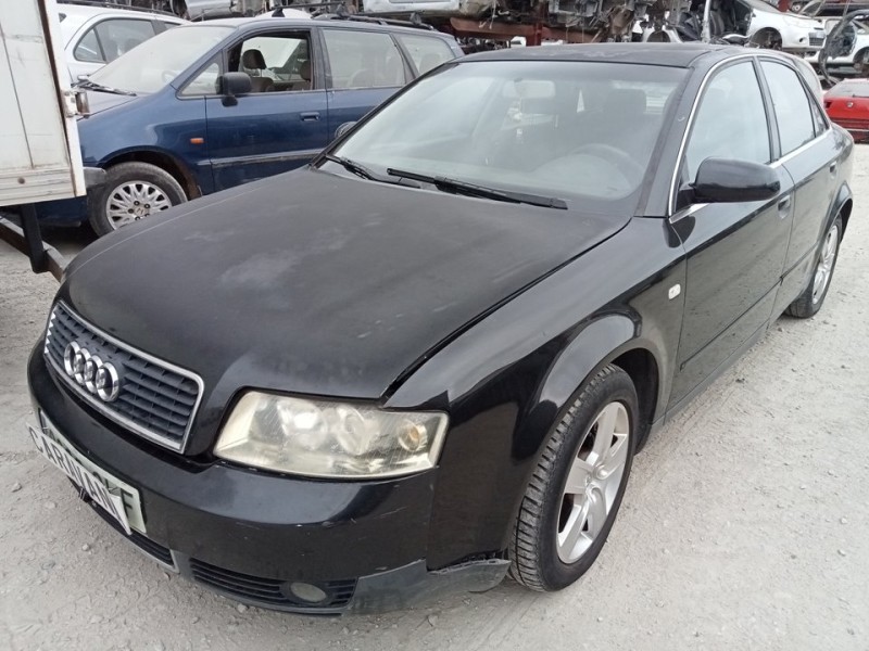 AUDI A4 BERLINA (8E)