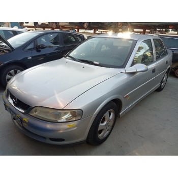 opel vectra b berlina del año 1999