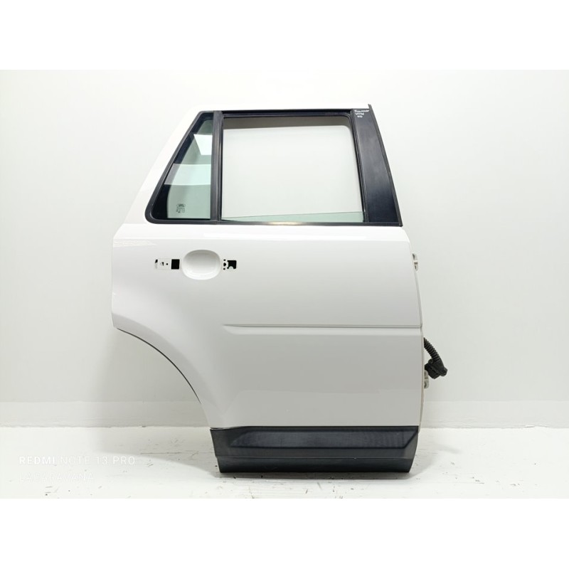 Recambio de puerta trasera derecha para land rover freelander (lr2) td4 s referencia OEM IAM LR005851  