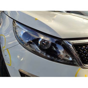 Recambio de faro derecho para kia sportage drive 4x2 referencia OEM IAM 921023U250  