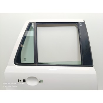 Recambio de puerta trasera derecha para land rover freelander (lr2) td4 s referencia OEM IAM LR005851  